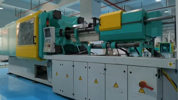 雅寶注塑機(jī)設(shè)備