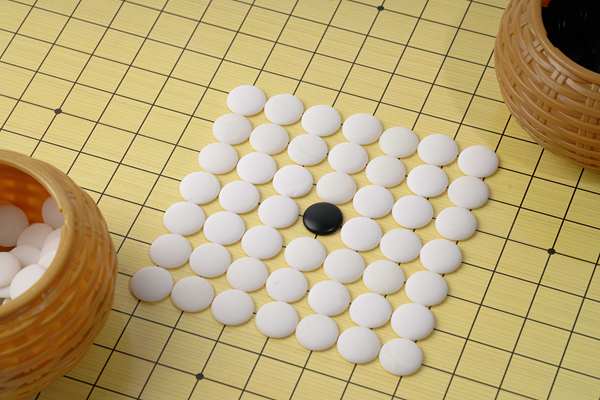 中央經(jīng)濟(jì)工作會(huì)議在北京舉行 習(xí)近平發(fā)表重要講話