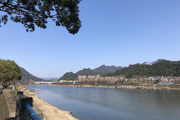 巴中市環(huán)境投資集團(tuán)股份有限公司揭牌成立