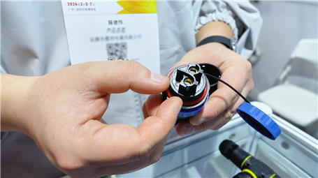 揽利电器，专注净水器接头·卡爪系列！