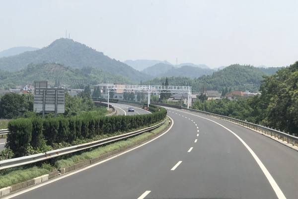 工信部等四部門召開動力及儲能電池行業(yè)企業(yè)座談會