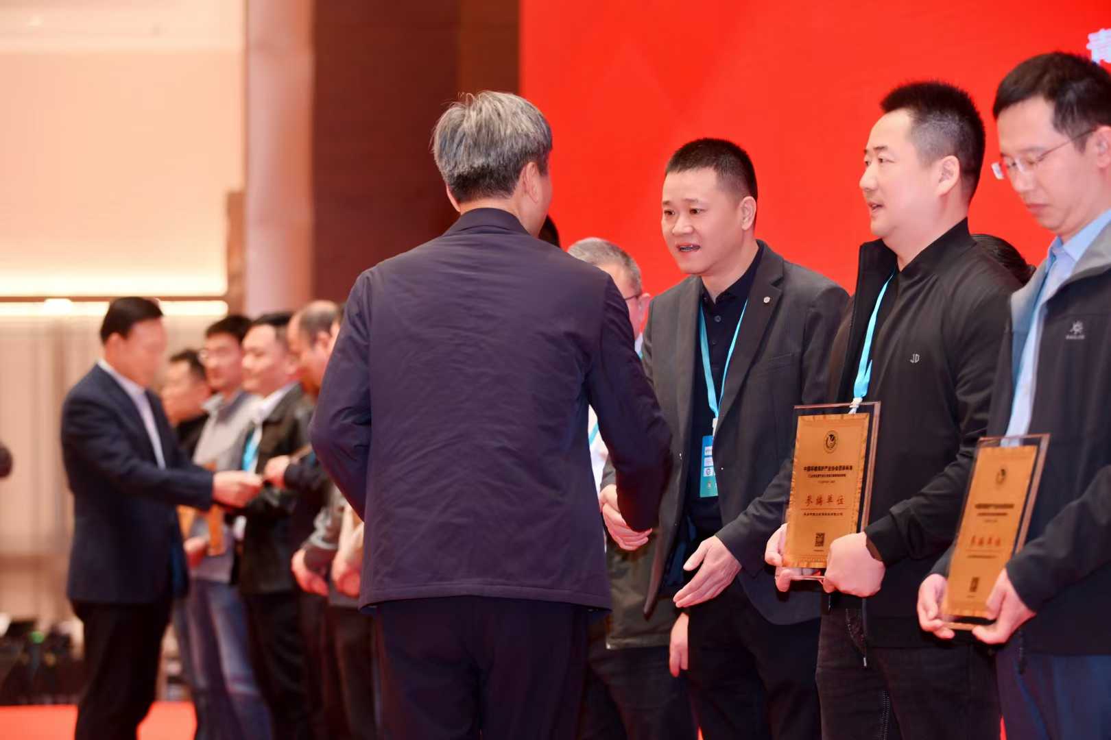 喜報!捷龍環保榮任沸石蜂窩體團體標準參編單位,儀式在安徽合肥隆重舉行