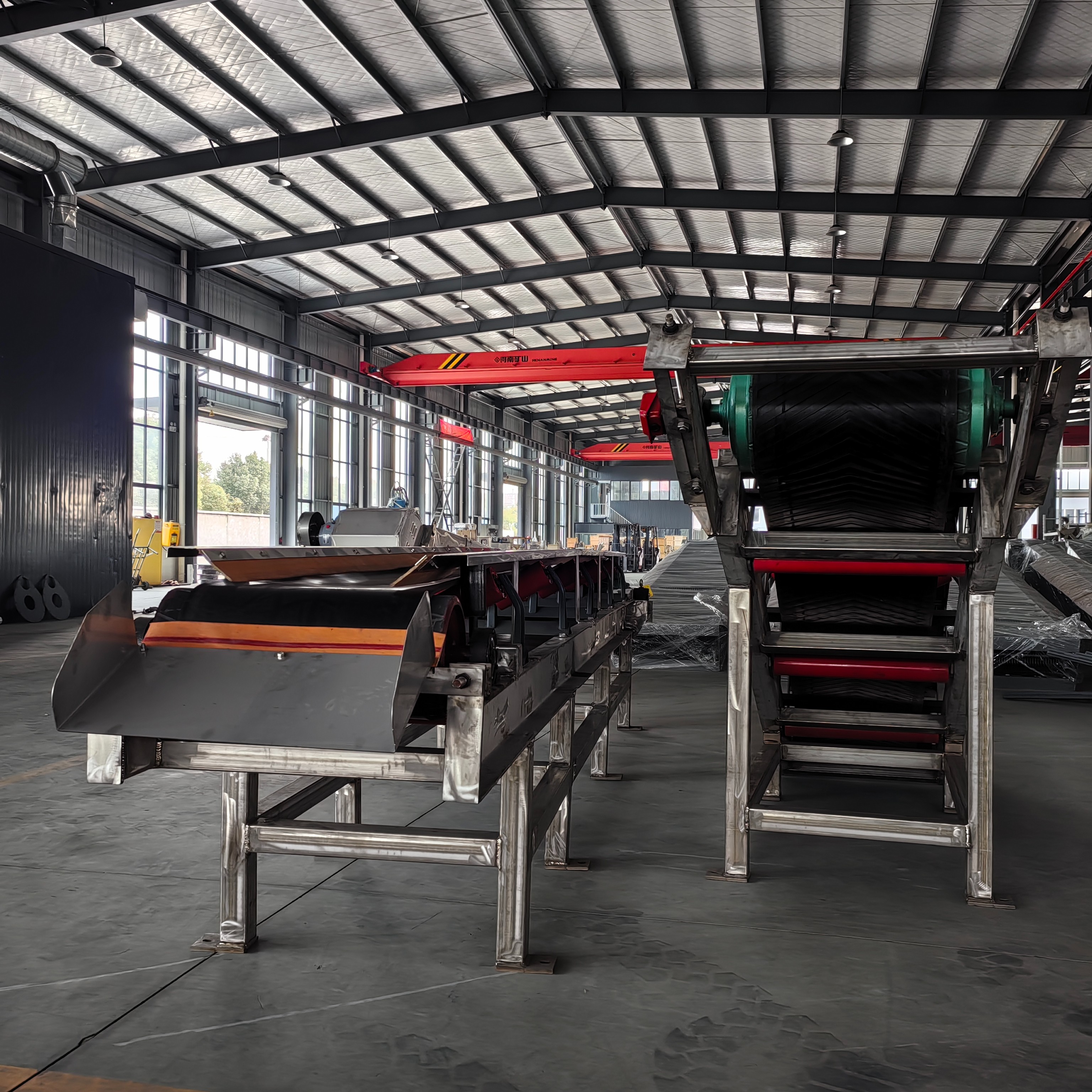 皮帶輸送機 (1).jpg